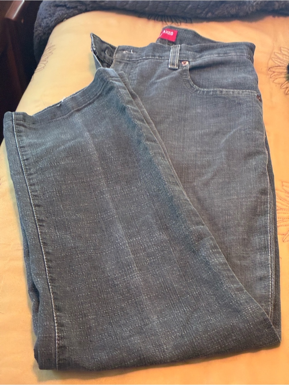 Levi's Red Label on washed black Denim 550 Classic Relaxed Jeans